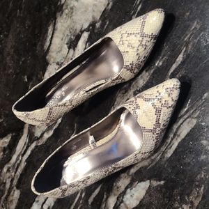 Merona Snakeskin Print Heels. Sz 8-1/2M  Cream & Brown.   EUC